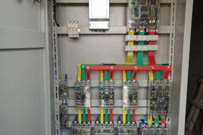 B1APE1低压配电柜怎么接线