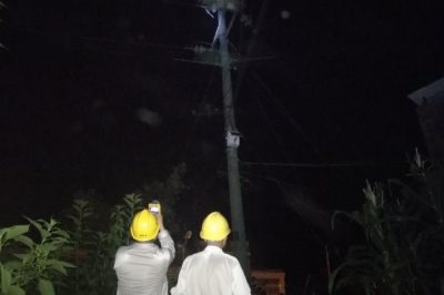 10千伏肖高线真空断路器、隔离开关、重过载配变及引线各连接触头等易发热部位进行仔细排查