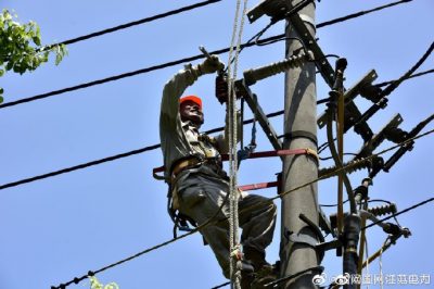 昆山市供电公司开展10千伏电缆迁移、新建环网柜