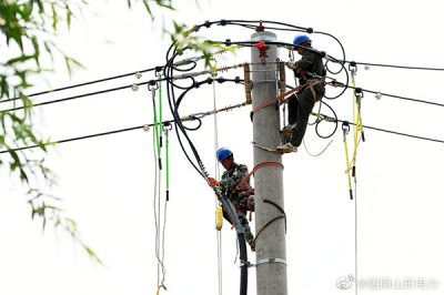 济南电力对10千伏姜工线刘家支线检修改造