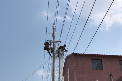 天津蓟州供电公司：工作人员不畏酷暑，只为给您一个凉爽的夏天！给师傅们点赞！