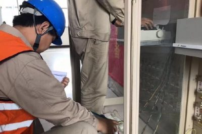镇江供电公司在220千伏长湾变进行设备预试和保护定校