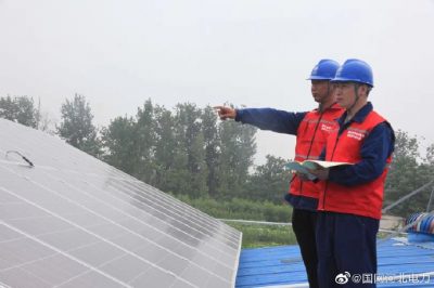 临西县供电公司为光伏设备“体检”