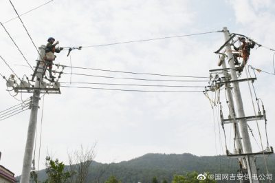 吉安供电公司进行农网升级改造   满足农村用电需求