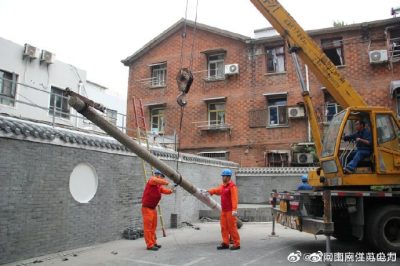 国网南京：义务移除电杆 服务电力客户