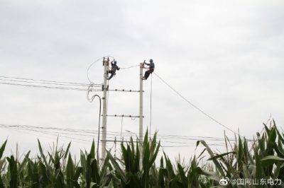 费县供电公司新增200千伏安变压器1台 缩短供电半径