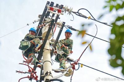 10千伏东街线103、104环网箱迁移 助力政府重点工程建设