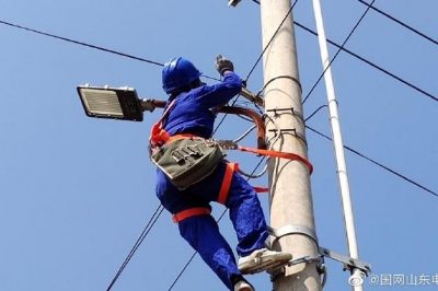 利津县供电公司对开发区供电所后宋村2号台区进行消缺