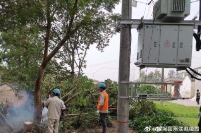 高邮市供电公司新增一台400千伏安变压器