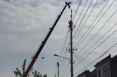 马甸供电所集中对设备缺陷进行整改