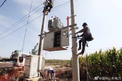 杨庙台区机井灌溉用电线路进行改造
