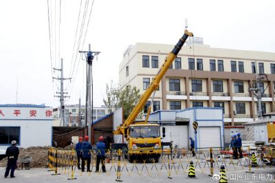 陵城区供电公司对35千伏杨南线进行线路改造