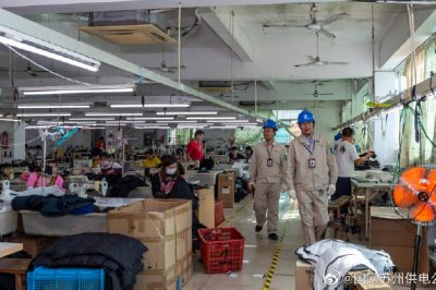东南街道百顺服装厂内开展用电检查