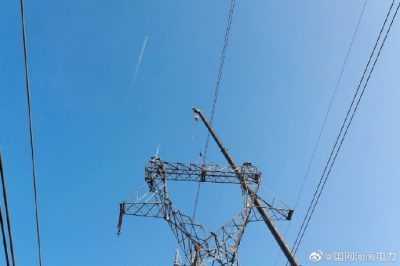 220千伏黄荆线43号塔升高改造工作