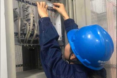 渭南供电公司对所属通信设备进行实物ID贴标