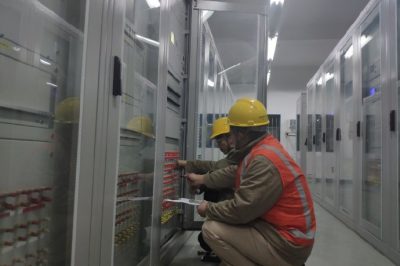 220kV牧龙变牧智两线配合220kV中智变顺利投运