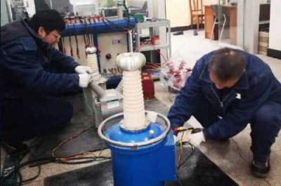 35千伏东庄变母线TV进行室内检定工作