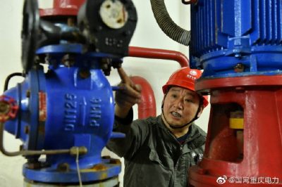 重庆江津供电公司针对电力设施全面查找火灾隐患