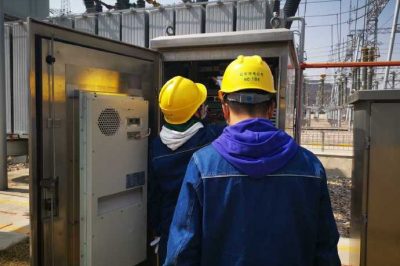 330kV延安变电站汇控柜进行全面清扫