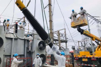 220千伏尧化门变电站实施“换心手术”