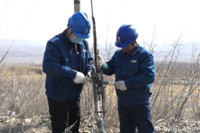 及时修复破损拉线 保障线路运行安全