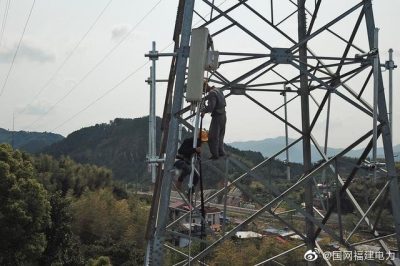 南平首座“电力塔”与“通信塔”合体共享铁塔在浦城开通运行