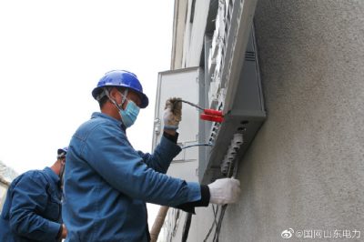 兰陵县二村社区电表箱进行改造