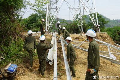 新立双回路塔基加快线路迁改