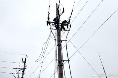 登杆检修35千伏线路保障供电