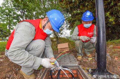 安装庭院式LED路灯助力“地摊经济”