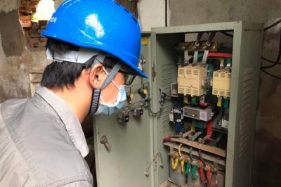 更换老化的线路和开关设备