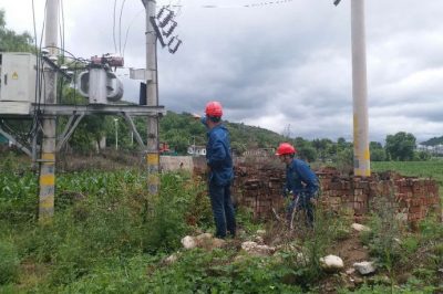 雨后特巡电网线路保供电安全