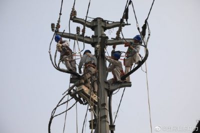 线路转接解压力 电力十足度夏峰