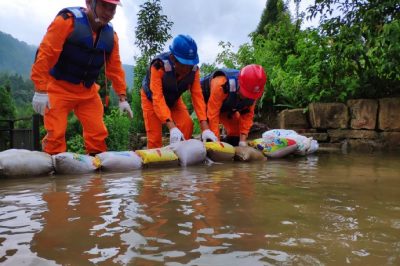 防汛演习日常化 暴雨雷电都不怕