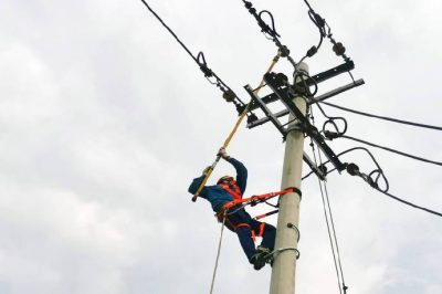10千伏爱国线45号杆分界断路器因故断开