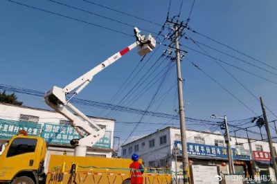 10千伏宏达线前铺支线新上配电变压器实施带电接火