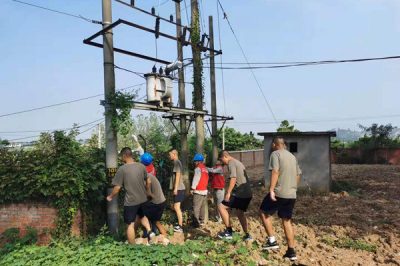 为部队内部修剪高、低压线路下的树障