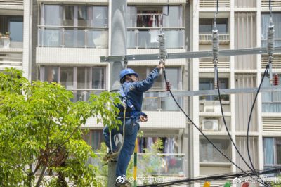 全面整改残旧老化低压线路17.59公里，增加用电容量5150千伏安