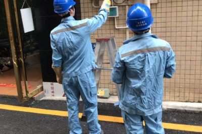 松岗分局供电在辖区内开展安全检查