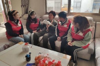 重阳敬老 弘扬中华传统美德