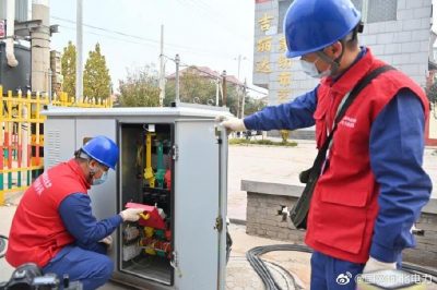 为电商客户安装“”备自投”设备