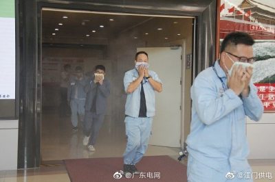 开展消防应急疏散演练 筑牢安全防线