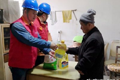 对旧线路、开关和插座等进行维修更换