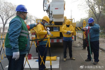10千伏坡李线带电更换隔离开关作业