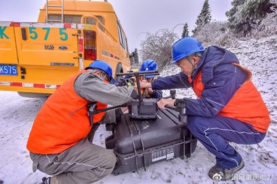 寒潮来袭 无人机助电网人战冰雪