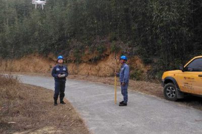 南方电网广东肇庆供电局电“医生”为线路设备“体检”