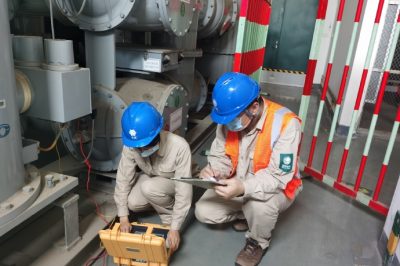 聚宝变进行避雷器和接地网试验工作