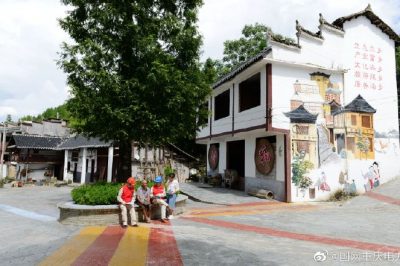 重庆云阳供电公司 走村入户守护乡村用电安全