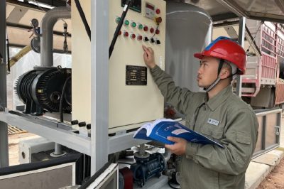 广水双河变电站工程施工主变压器安装工作